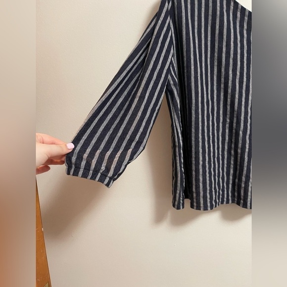 Banana Republic - Black and White Stripe A-Symmetrical Off the Shoulder - Medium - Picture 3 of 6